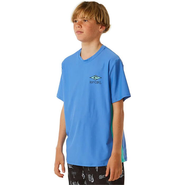 2024 Rip Curl Jungen Lost Islands Logo UPF Short Sleeve Lycra Vest 12DBRV - Blue Yonder